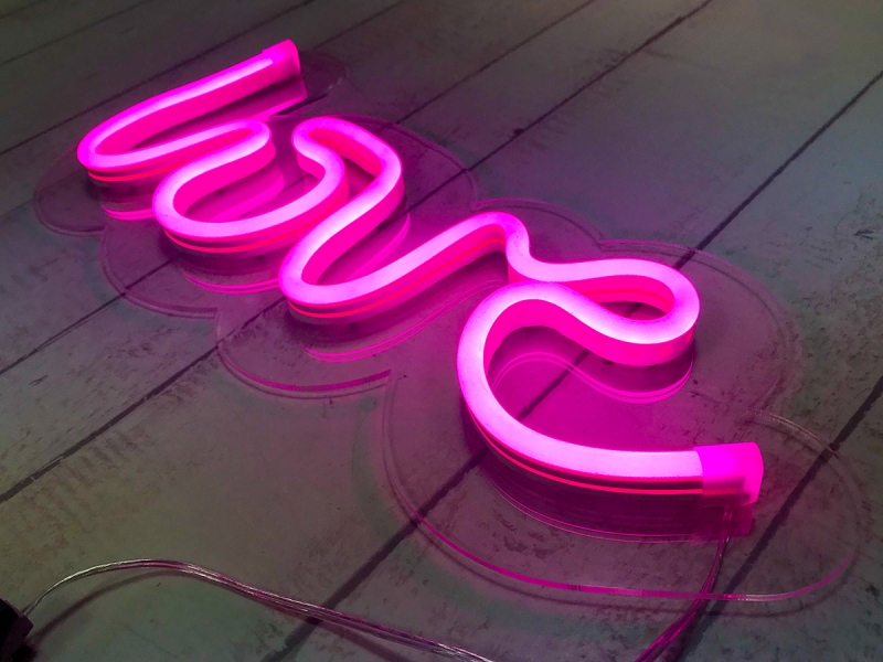 neon led, letras frases y formas en neón para decorar, para negocios y para bodas